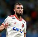Legenda Milan Puji Langkah Klub Rekrut Bek Flamengo