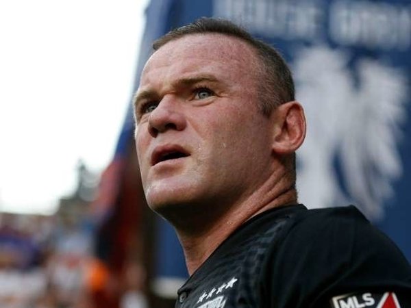 Pelatih Derby County Enggan Tanggapi Rumor Transfer Wayne Rooney