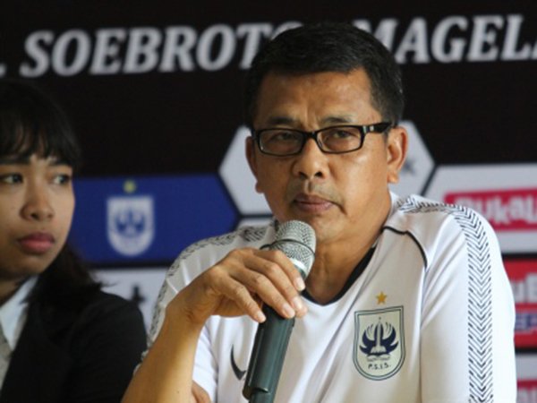 PSIS Semarang Depak Jafri Sastra dari Kursi Pelatih