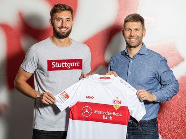 Setelah Perpanjang Kontrak, Liverpool Pinjamkan Nathaniel Phillips ke Stuttgart