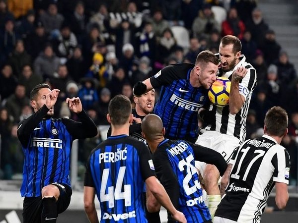 Tak Cuma Juventus, Tekanan Scudetto Juga Dirasakan Oleh Inter dan Napoli
