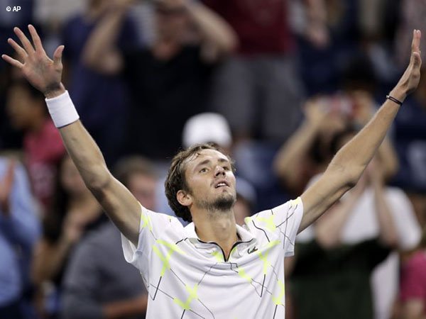 Hasil US Open: Demi Tumbangkan Feliciano Lopez, Daniil Medvedev Mandi Keringat