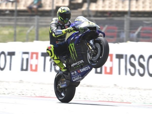 Kenny Roberts Terkesan Dengan Kemampuan Balap Rossi di Usia Senja