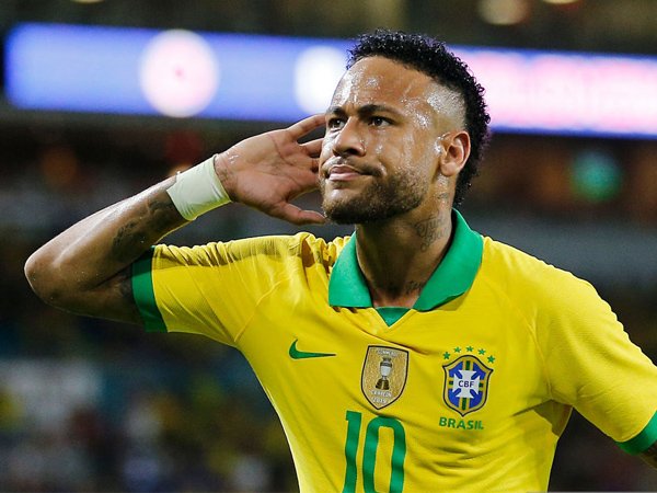 Gembiranya Alves Lihat Neymar Cetak Gol Lagi Bagi Brasil