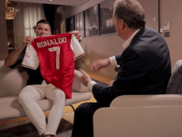 Ronaldo: Saya Pernah Nyaris Gabung Arsenal
