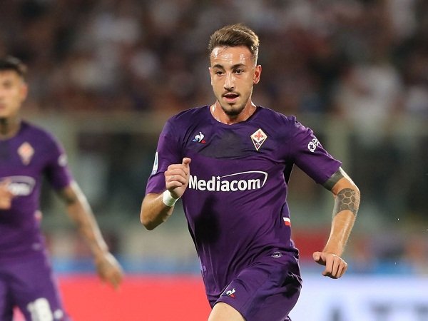 Milan Ingin Kalahkan Inter dalam Perburuan Playmaker Muda Fiorentina