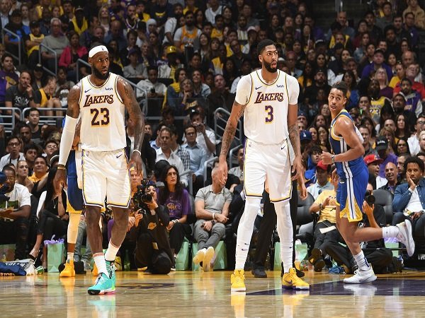 Duet Davis-LeBron Bawa Lakers Kembali Menang Lawan Warriors di Laga Pramusim