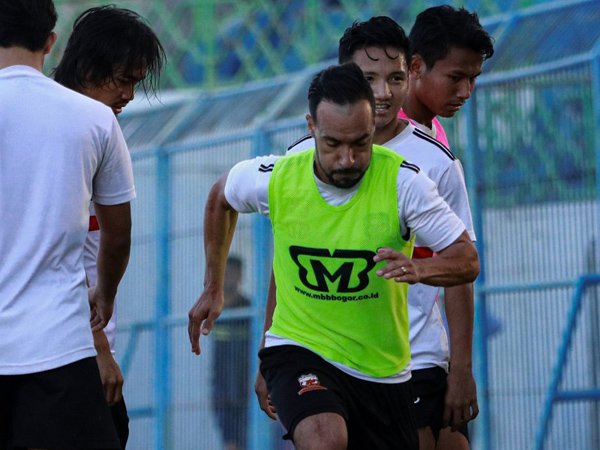 Diego Assis Bidik Gawang Semen Padang FC