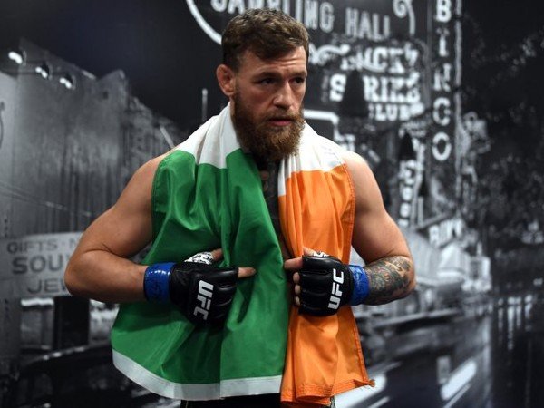 Conor McGregor Idolakan Bek Arsenal