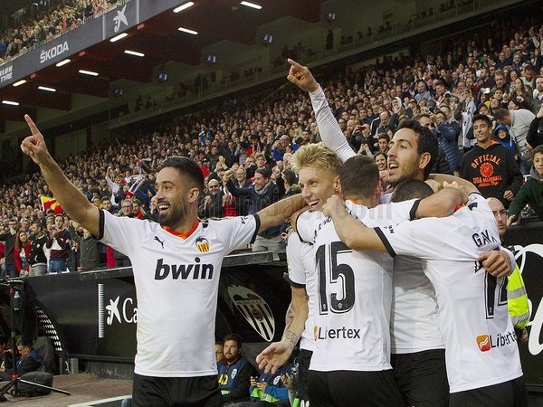 Valencia Harus Jual Pemain Untuk Seimbangkan Kas Keuangan Klub