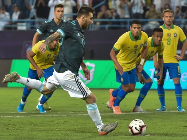 Messi Cetak Gol Pertama ke Gawang Brasil Setelah Tujuh Tahun
