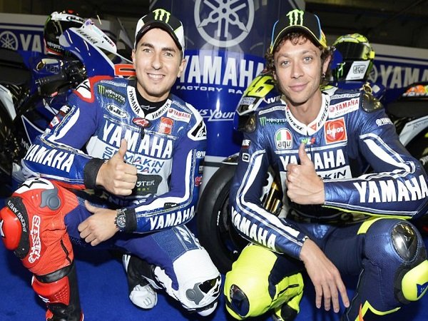 Rossi Akan Coba Bujuk Lorenzo Untuk Jadi Test Rider Yamaha
