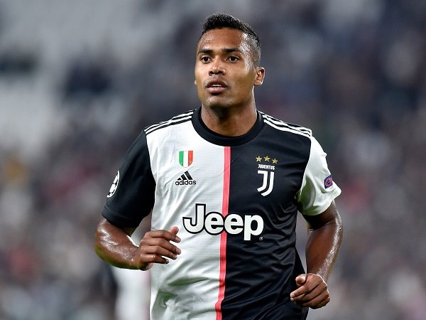 Juventus Umumkan Peningkatan Kondisi Alex Sandro
