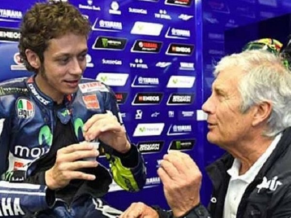 Agostini Tak Bisa Prediksi Masa Depan Rossi di MotoGP