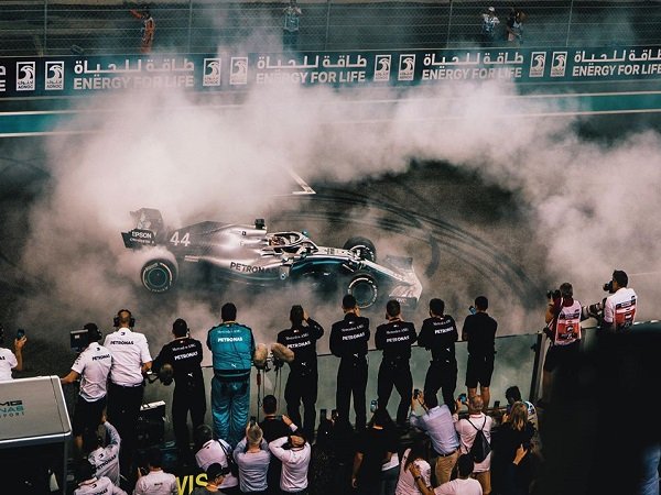 Hasil Race F1 GP Abu Dhabi: Hamilton Tutup Musim Dengan Kemenangan Manis