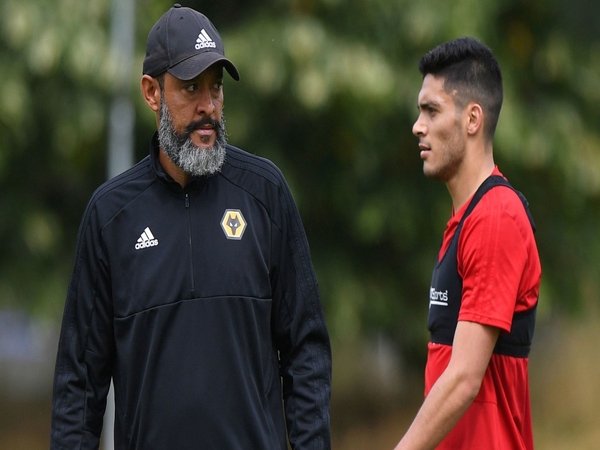 Manajer Wolves Tak Risau dengan Spekulasi Transfer Raul Jimenez