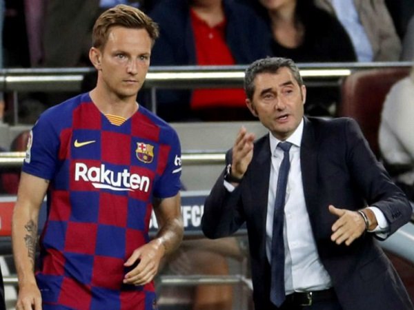 Rakitic Akui Belum Bicara dengan Valverde Soal Masa Depannya di Barcelona