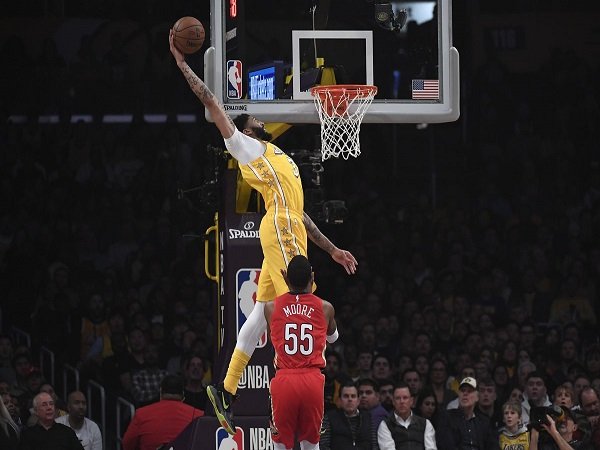 Anthony Davis Bawa Lakers Menang Kontra Pelicans