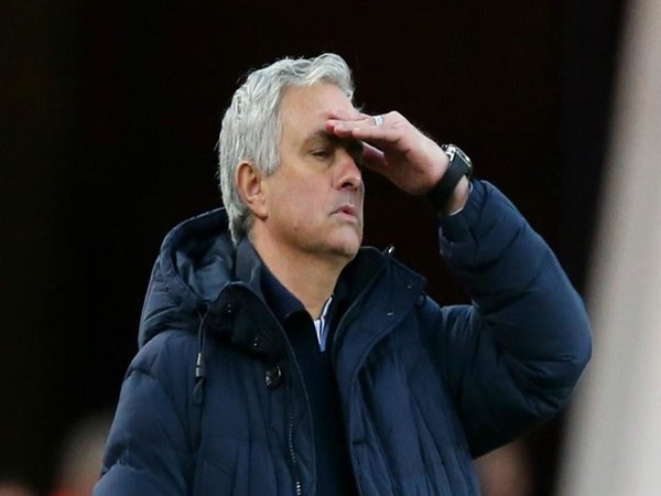 Mourinho Bungkam Soal Rencana Transfer Spurs