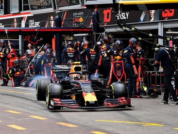 Verstappen Puas Mesin Honda Buatnya Tampil Kompetitif di F1 2019