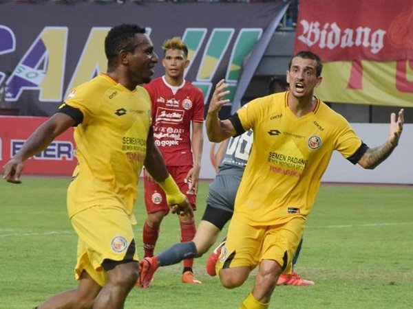 Termasuk Eks Semen Padang FC, Arema FC Perkenalkan Lima Pemain Baru