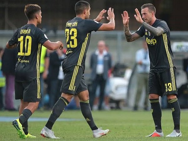 Sarri Tegaskan Can dan Bernardeschi Tetap Bagian dari Skuat Juventus