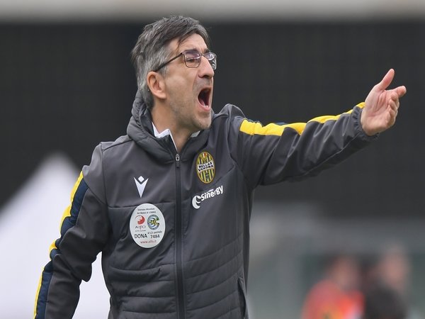 Sukses Tumbangkan Lecce, Pelatih Verona Enggan Bermimpi ke Liga Europa
