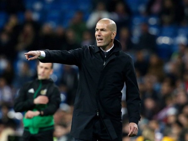Zinedine Zidane Bela Gaya Permainan Real Madrid