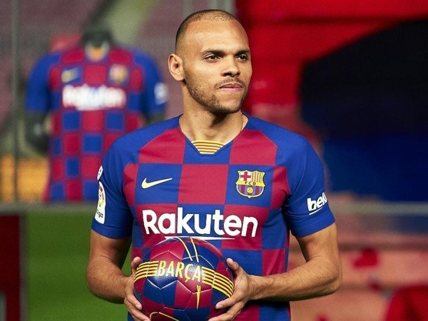 Pelatih Leganes Berang Dengan Transfer Braithwaite ke Barcelona