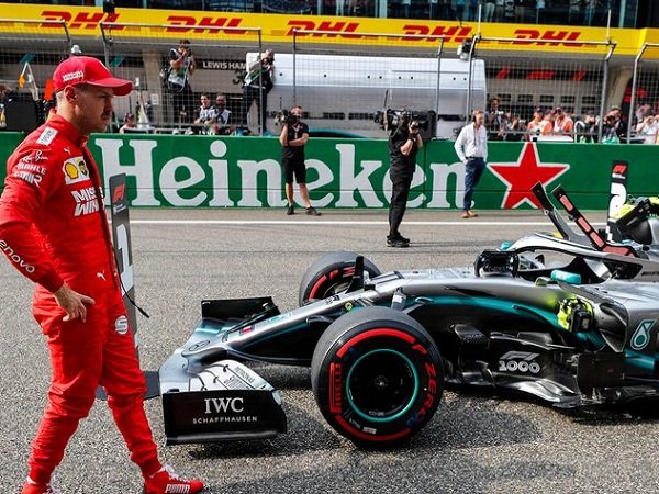 Vettel Akui Ferrari Semakin Ketinggalan dari Mercedes