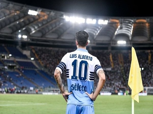 Acuhkan Sevilla, Luis Alberto Pilih Setia Bersama Lazio