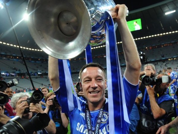 Ramires Jelaskan Mengapa Terry Ikut Angkat Trofi UCL 2012 Walau Tak Main Di Final