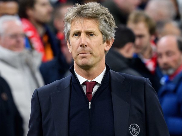 Usai Ajax Gagal Jadi Juara Eredivisie, Begini Tanggapan Van Der Sar