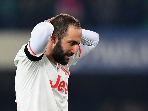 Gonzalo Higuain akan Absen Bela Juventus pada Laga Kontra Milan