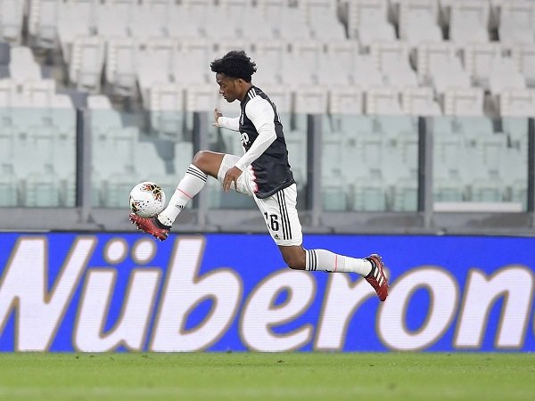 Juventus Kalah, Juan Cuadrado Keluhkan Taktik Bertahan Napoli