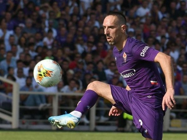 Pelatih Fiorentina: Ribery Berjuang Keras Untuk Segera Pulih dari Cedera