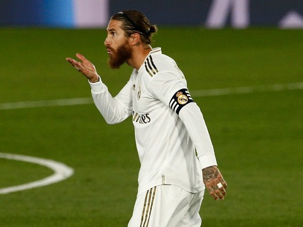 Ramos Balas Tuduhan Pique Soal Real Madrid Dibantu Wasit