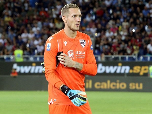 Robin Olsen Menolak Untuk Menyelesaikan Liga Italia Bersama Cagliari