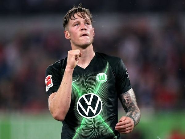 Arsenal dan Newcastle Berebut Tanda Tangan Striker Wolfsburg Ini