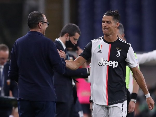 Juventus Menang Atas Genoa, Sarri Puas dengan Kerja Sama Ronaldo-Dybala