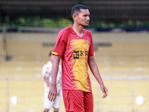 Bek Borneo FC Perkuat Tim Manajemen Persiraja di Laga Uji Coba