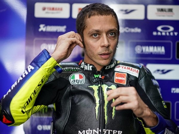 Bos Petronas Yamaha Bantah Sudah Rampungkan Kontrak dengan Rossi