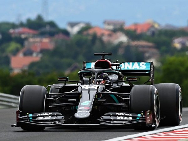 Mercedes Dominasi Latihan Pertama GP Hungaria
