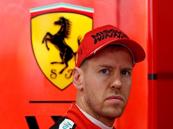 Masa Depan Belum Jelas, Vettel Tetap Girang, Kenapa?