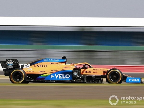 Carlos Sainz Akui Ada Permasalahan Pendingin Mobil McLaren