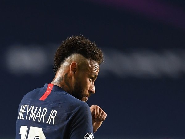 Neymar Tegaskan Bertahan Bersama PSG Musim Depan