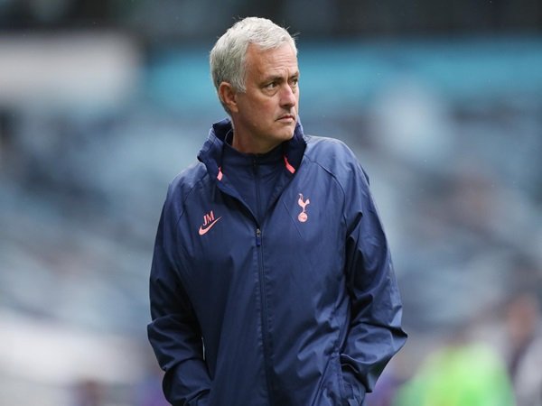Jose Mourinho Tanggapi Santuy Kekalahan Tottenham Dari Watford
