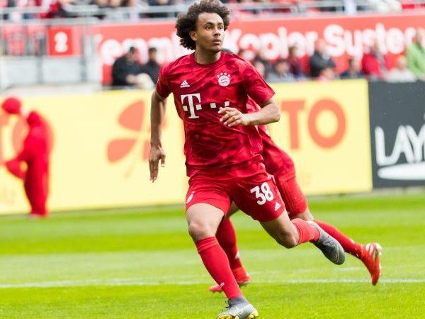Joshua Zirkzee Akan Menggunakan Nomor Keramat di Bayern Munich