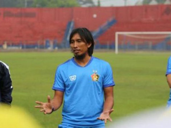 Pelatih Persik Kediri, Budi Sudarsono