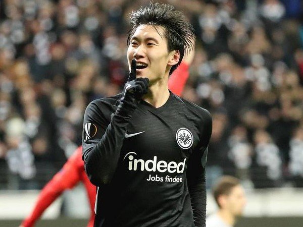 Eintracht Frankfurt Resmi Perpanjang Kontrak Daichi Kamada